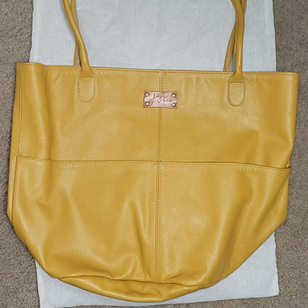 Joji & Co. Delta Bucket Tote